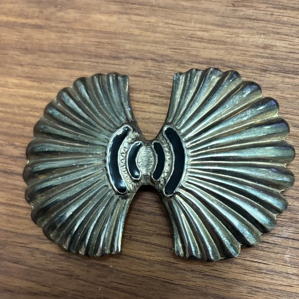 Vintage Gold tone Shell Design Belt Buckle